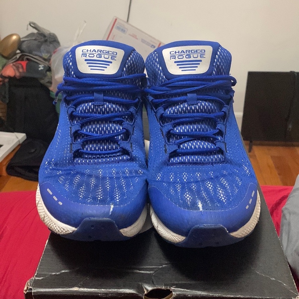 Under Armour Charged Rouge